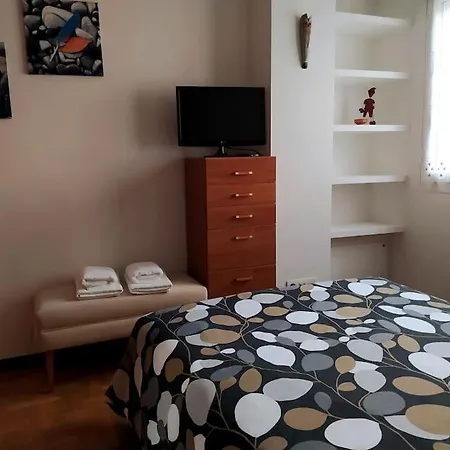 Apartamento De 2 Hab. Con Todo Lo Necesario. דירה